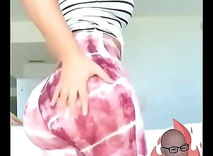 Big booty in spandex
